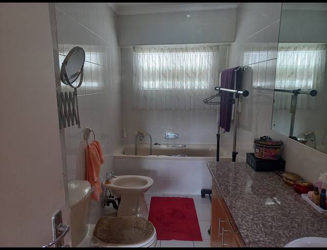 3 BEDROOM APARTMENT BLOCK FOR SALE IN UMGENI PARK